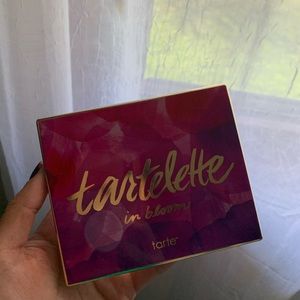 Tarte in bloom makeup pallet